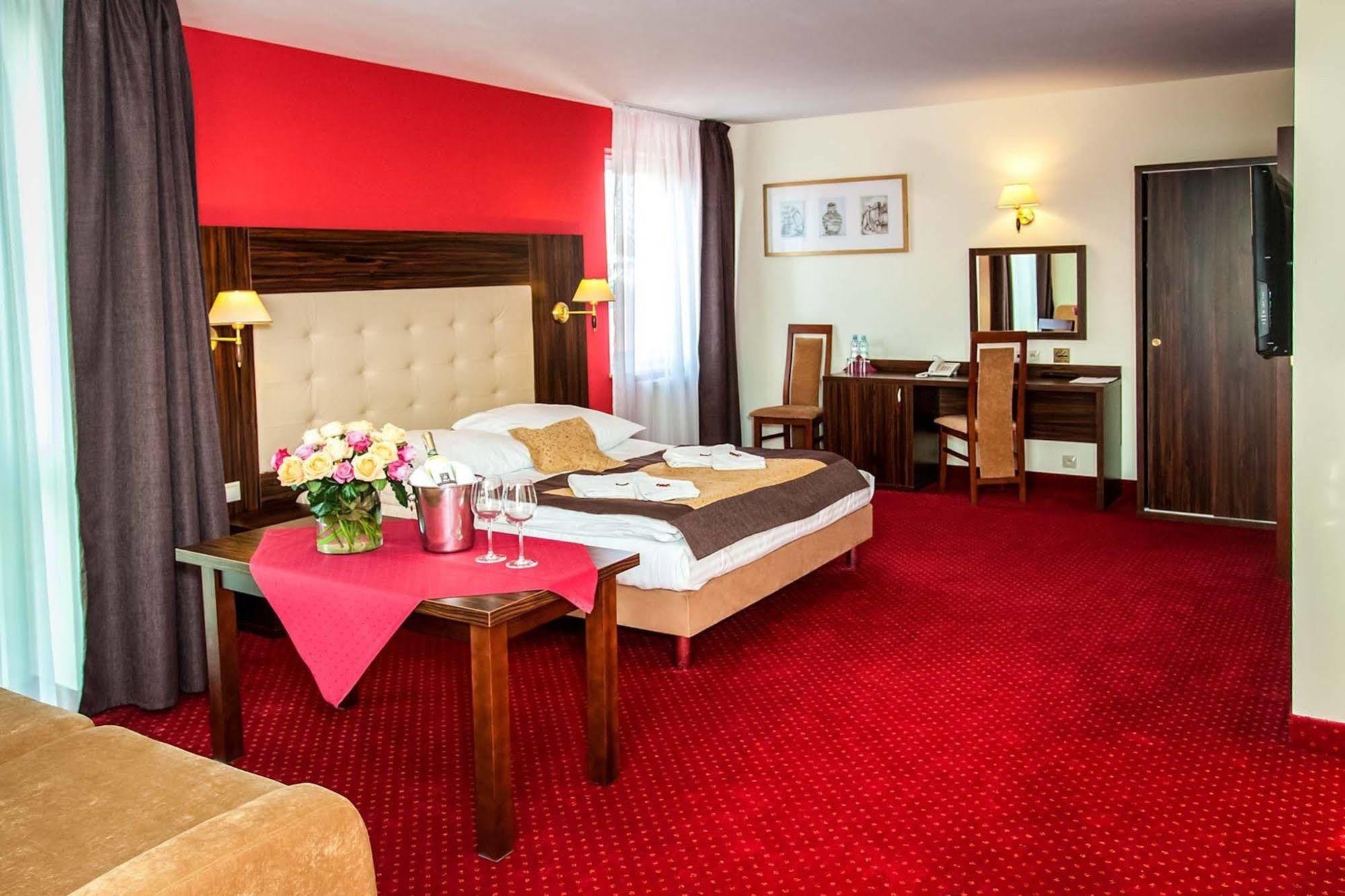 Hotel Pikul Puławy Εξωτερικό φωτογραφία