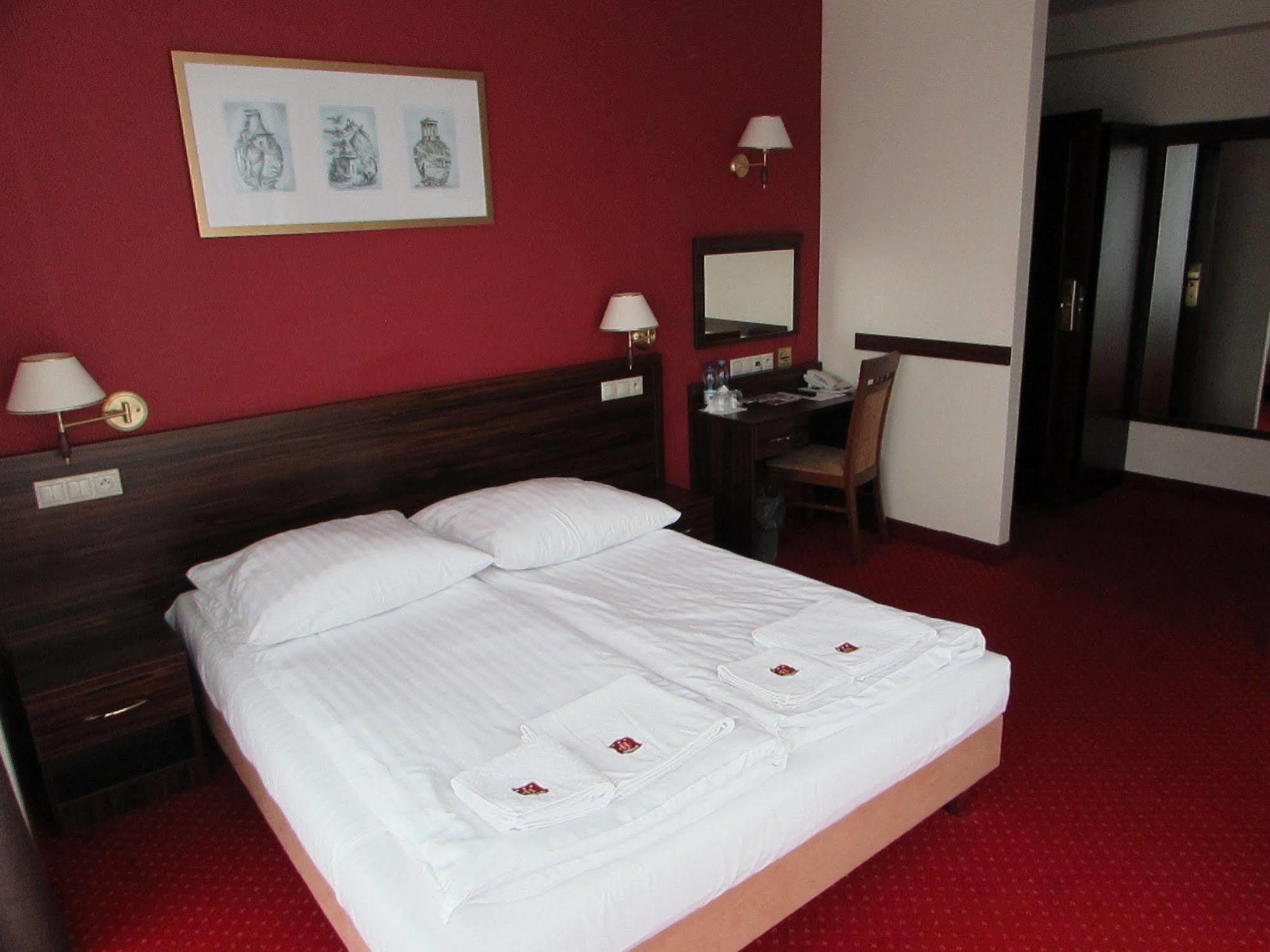 Hotel Pikul Puławy Εξωτερικό φωτογραφία