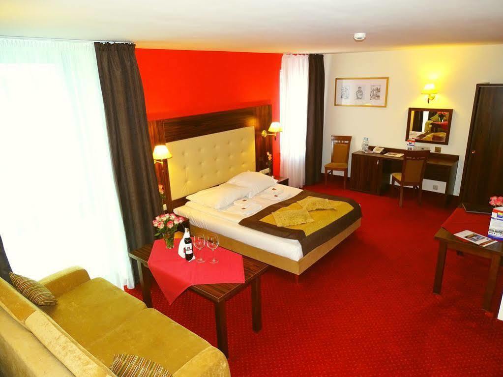 Hotel Pikul Puławy Εξωτερικό φωτογραφία