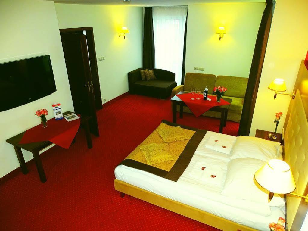 Hotel Pikul Puławy Εξωτερικό φωτογραφία