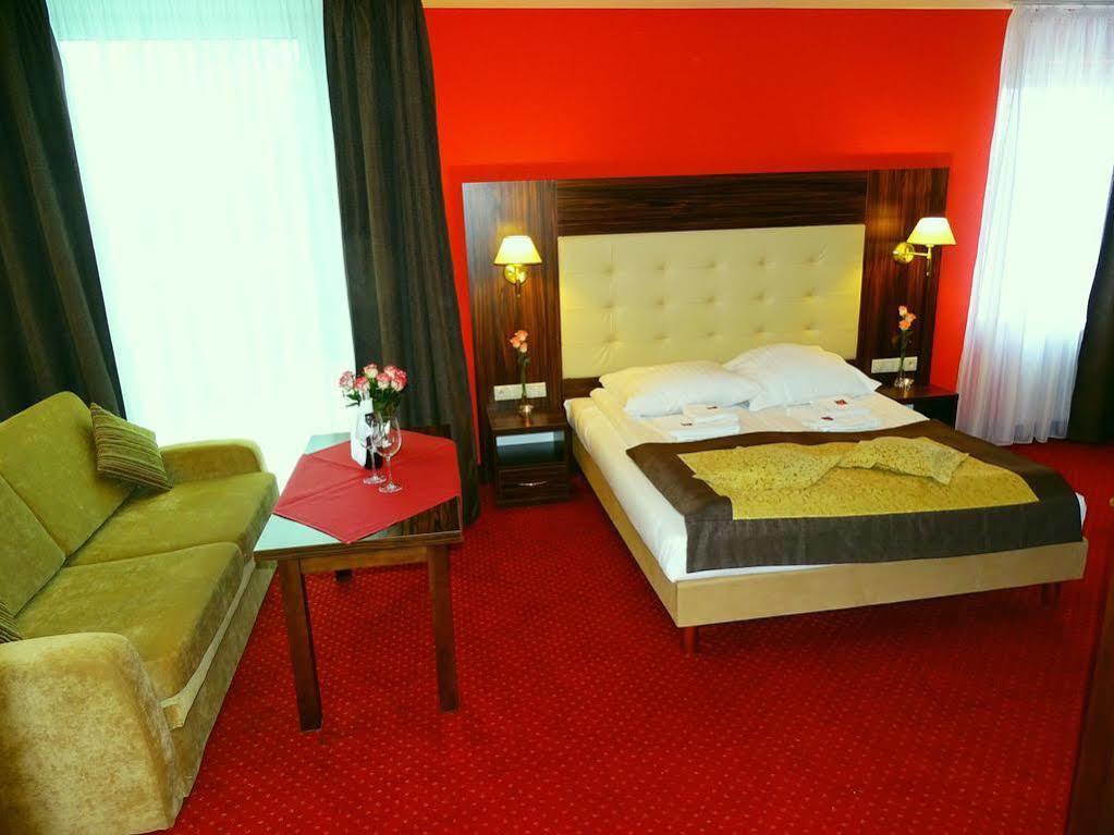 Hotel Pikul Puławy Εξωτερικό φωτογραφία